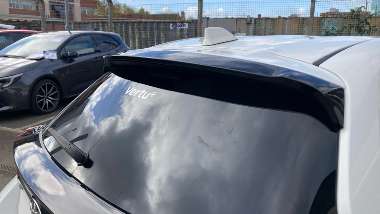 Toyota Yaris 1.5 Hybrid Design 5dr CVT Hybrid Hatchback